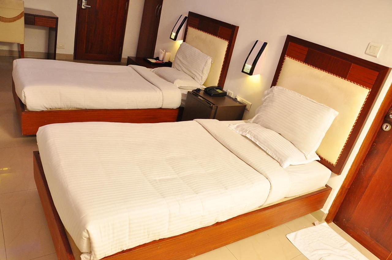 Hotel Luciya Kochi Exterior foto